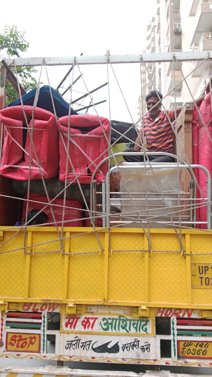 Find Reliable Packers & Movers in Noida37